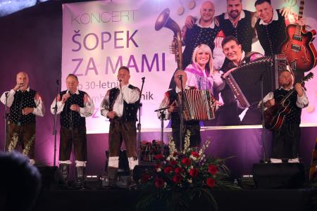 Koncert Šopek za mami ob 30-letnici ansambla Viharnik (123)